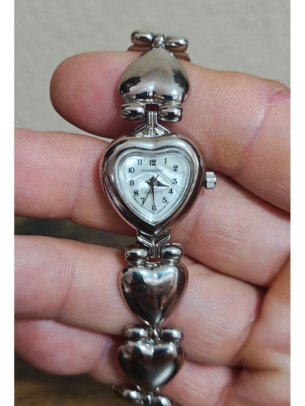 1990s Shannons Heart-Shaped Silver Tone Link Bracelet Statement Ladies Watch